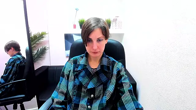 Snapshot of AuroraScript chatting on March 5, 3:18 pm AuroraScript online show from March 5, 3:18 pm