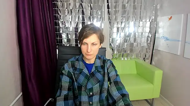 Snapshot of AuroraScript chatting on March 22, 6:25 pm AuroraScript online show from March 22, 6:25 pm