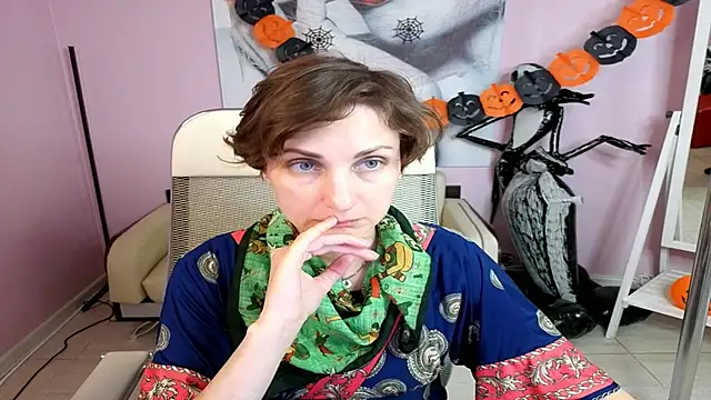 Snapshot of AuroraScript chatting on November 3, 3:24 pm AuroraScript online show from November 3, 3:24 pm