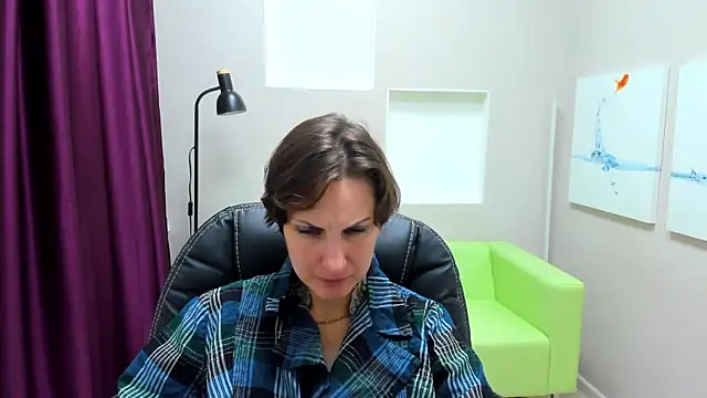 Snapshot of AuroraScript chatting on November 12, 3:12 pm AuroraScript online show from November 12, 3:12 pm