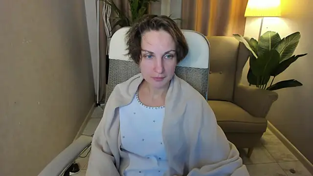 Snapshot of AuroraScript chatting on April 7, 3:23 pm AuroraScript online show from April 7, 3:23 pm