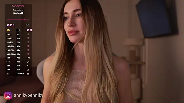 Coconutkittyy online show from March 17, 9:34 pm