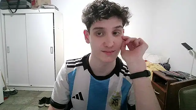 Spicylemon01 online show from May 11, 3:23 am