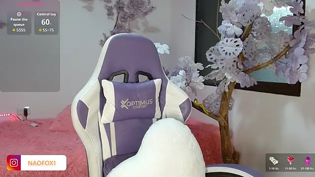 NaomiFox1 online show from November 5, 4:01 am