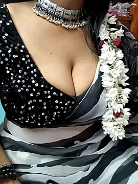 Snapshot of amala_ss chatting on January 5, 12:31 pm amala ss online show from January 5, 12:31 pm