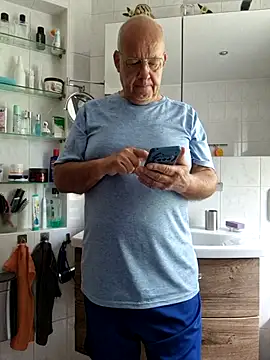 ak616263 online show from June 5, 8:53 am