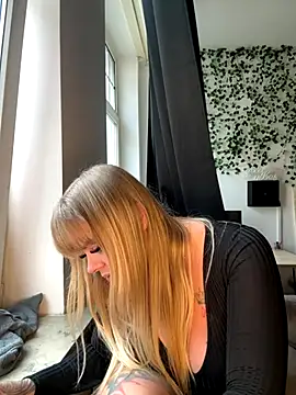 Snapshot of AnnaLenaaa chatting on September 16, 3:02 pm AnnaLenaaa online show from September 16, 3:02 pm
