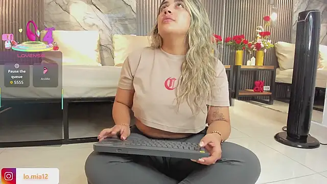 julietha taylor online show from February 23, 3:48 am