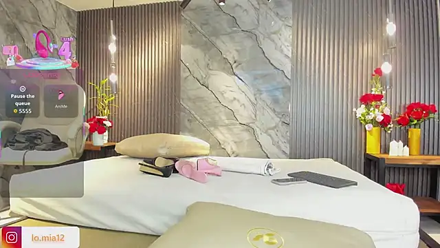 julietha taylor online show from February 26, 2:21 am