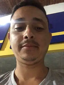 isacalejandroo online show from December 27, 2:14 am