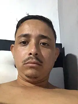 isacalejandroo online show from September 21, 4:30 pm