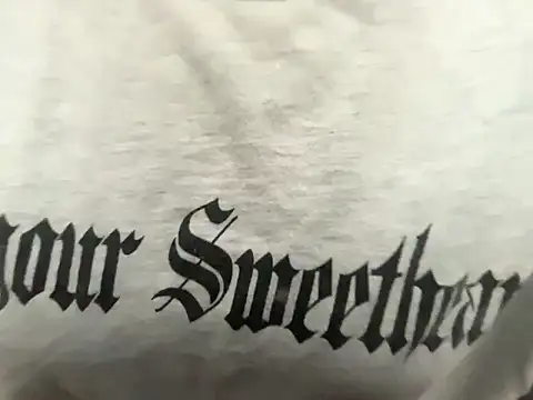 Snapshot of MissSwitch chatting on December 6, 4:17 pm MissSwitch online show from December 6, 4:17 pm