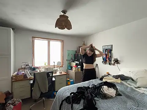 Snapshot of MissSwitch chatting on January 15, 5:47 pm MissSwitch online show from January 15, 5:47 pm