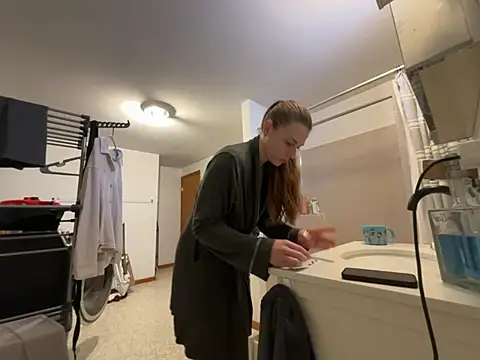 Snapshot of MissSwitch chatting on January 20, 12:39 pm MissSwitch online show from January 20, 12:39 pm