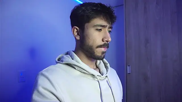 dam0n fr0st online show from December 28, 12:45 pm