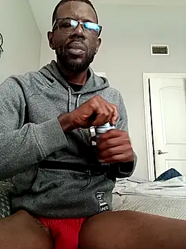 Snapshot of Txdarkmeat74 chatting on November 7, 2:28 pm Txdarkmeat74 online show from November 7, 2:28 pm