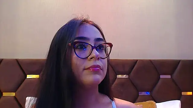 DevonPiers online show from February 6, 3:20 pm