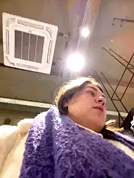 SuzieMurray online show from December 5, 9:17 am