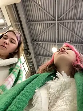 SuzieMurray online show from January 24, 8:13 am