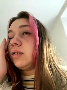 SuzieMurray online show from October 3, 10:23 am