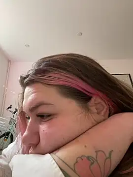 SuzieMurray online show from October 5, 10:24 am