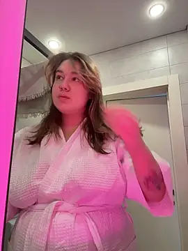 SuzieMurray online show from February 7, 8:07 am