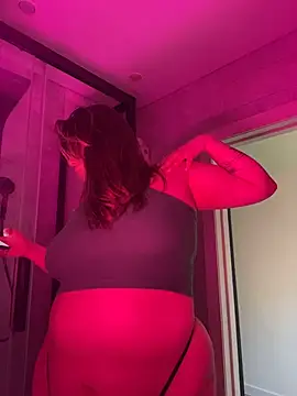 SuzieMurray online show from April 10, 8:19 am