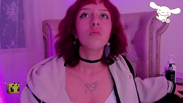 Snapshot of AlexaFoxy18 chatting on March 21, 9:56 am AlexaFoxy18 online show from March 21, 9:56 am