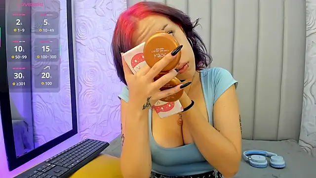 Snapshot of AlexaFoxy18 chatting on February 24, 7:28 am AlexaFoxy18 online show from February 24, 7:28 am