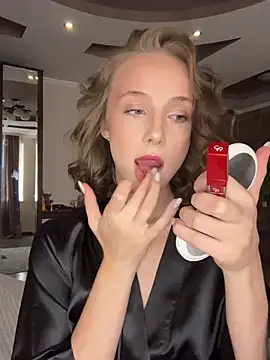 Snapshot of CaseyStar chatting on December 13, 11:02 am CaseyStar online show from December 13, 11:02 am