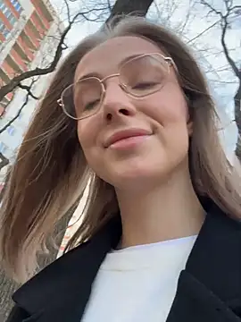 Snapshot of CaseyStar chatting on January 8, 9:21 am CaseyStar online show from January 8, 9:21 am