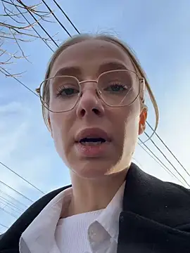 Snapshot of CaseyStar chatting on February 2, 9:08 am CaseyStar online show from February 2, 9:08 am