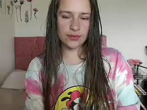 Snapshot of Serenity chatting on December 7, 3:52 pm Serenity online show from December 7, 3:52 pm