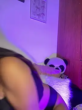 Snapshot of -Stephany- chatting on March 21, 7:55 am -Stephany- online show from March 21, 7:55 am