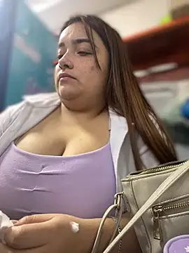 Snapshot of Tatiana_O chatting on February 8, 7:05 pm Tatiana O online show from February 8, 7:05 pm