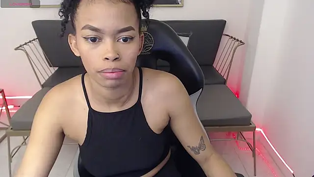 Shenna brunette  online show from February 18, 8:03 pm