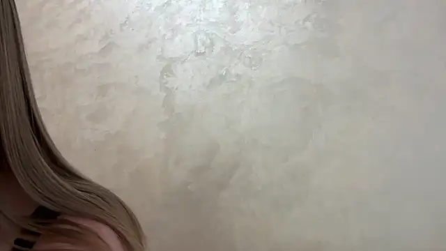 CaitlinaJayne23 online show from April 10, 3:45 am