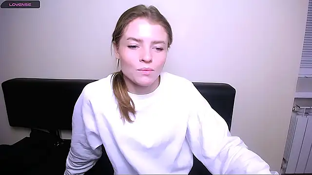 Snapshot of MissOliviaa_ chatting on December 14, 10:13 am MissOliviaa online show from December 14, 10:13 am