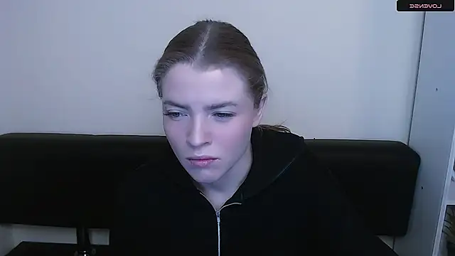 Snapshot of MissOliviaa_ chatting on January 3, 7:49 am MissOliviaa online show from January 3, 7:49 am