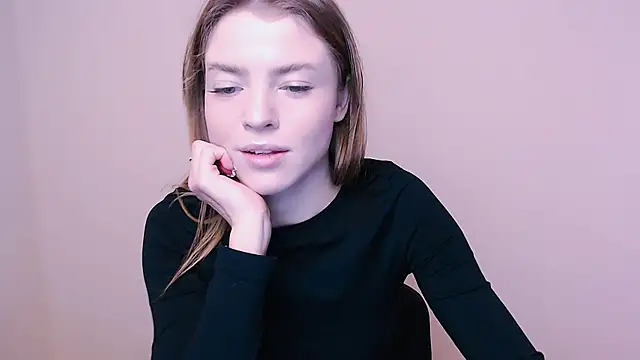 Snapshot of MissOliviaa_ chatting on January 4, 9:32 am MissOliviaa online show from January 4, 9:32 am