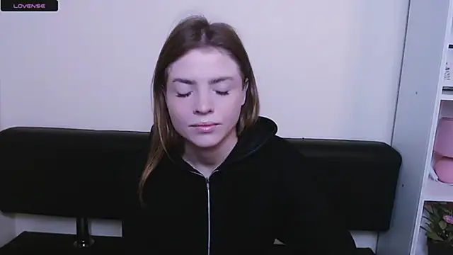 Snapshot of MissOliviaa_ chatting on January 8, 7:24 am MissOliviaa online show from January 8, 7:24 am