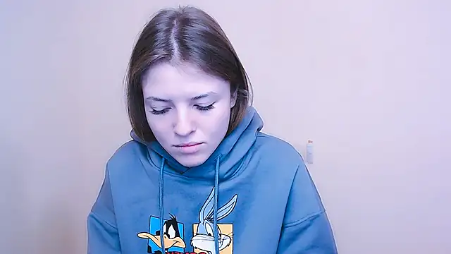 Snapshot of MissOliviaa_ chatting on January 10, 1:20 pm MissOliviaa online show from January 10, 1:20 pm