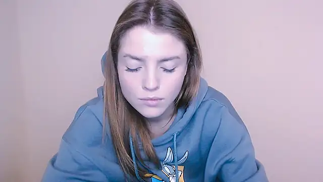 Snapshot of MissOliviaa_ chatting on January 14, 4:50 pm MissOliviaa online show from January 14, 4:50 pm