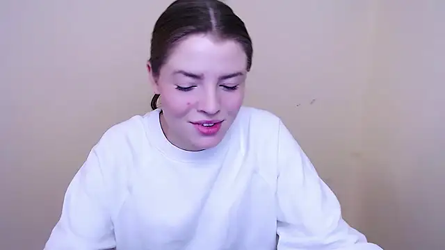 Snapshot of MissOliviaa_ chatting on January 22, 1:53 pm MissOliviaa online show from January 22, 1:53 pm