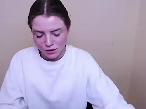 Snapshot of MissOliviaa_ chatting on January 22, 4:55 pm MissOliviaa online show from January 22, 4:55 pm