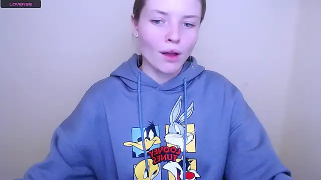 Snapshot of MissOliviaa_ chatting on January 30, 9:36 am MissOliviaa online show from January 30, 9:36 am