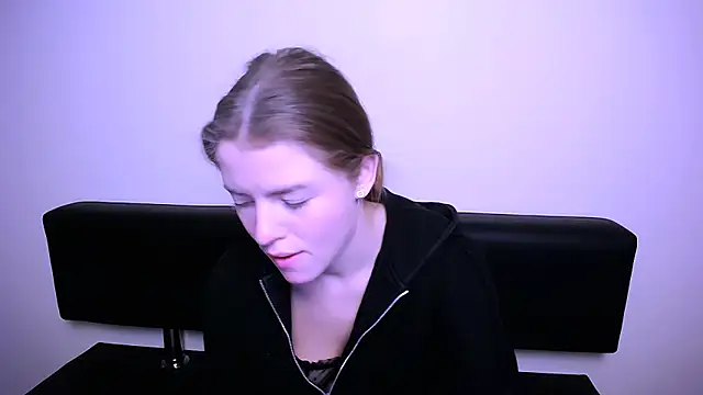 Snapshot of MissOliviaa_ chatting on January 31, 11:46 am MissOliviaa online show from January 31, 11:46 am