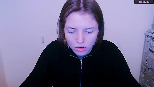 Snapshot of MissOliviaa_ chatting on February 1, 4:22 pm MissOliviaa online show from February 1, 4:22 pm