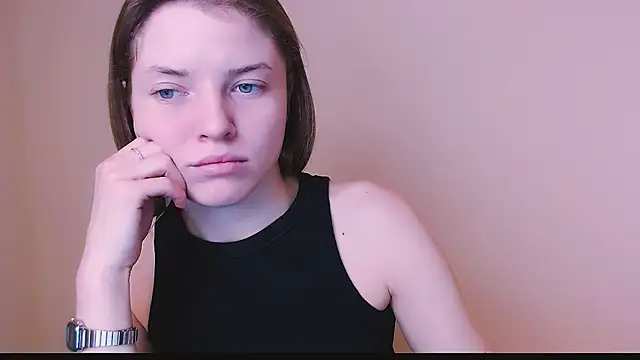 Snapshot of MissOliviaa_ chatting on February 7, 12:28 pm MissOliviaa online show from February 7, 12:28 pm