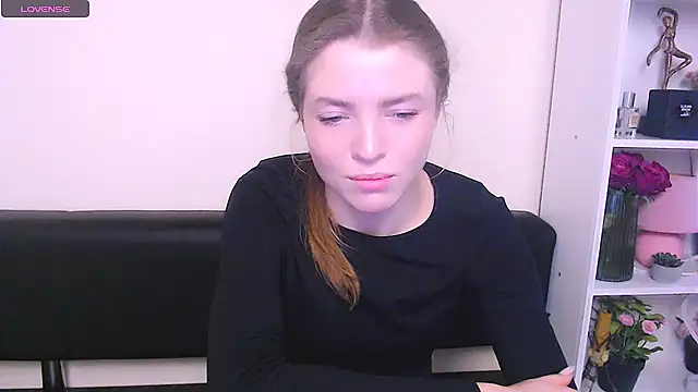 Snapshot of MissOliviaa_ chatting on February 14, 7:59 am MissOliviaa online show from February 14, 7:59 am